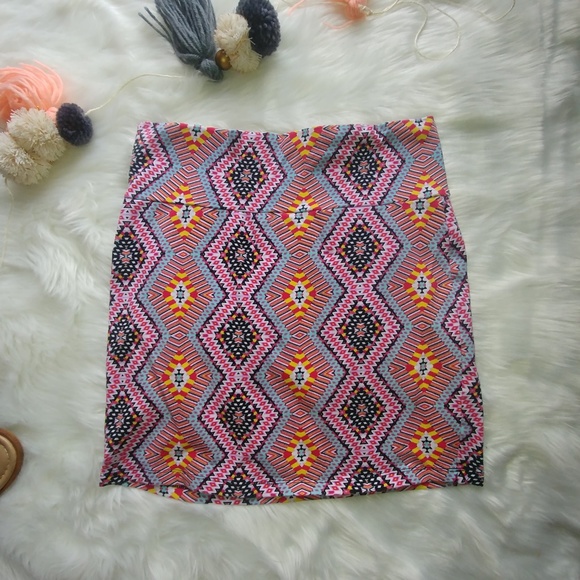 3/$12 🔴 Charlotte Russe  Stretch Mini Skirt - Picture 4 of 4